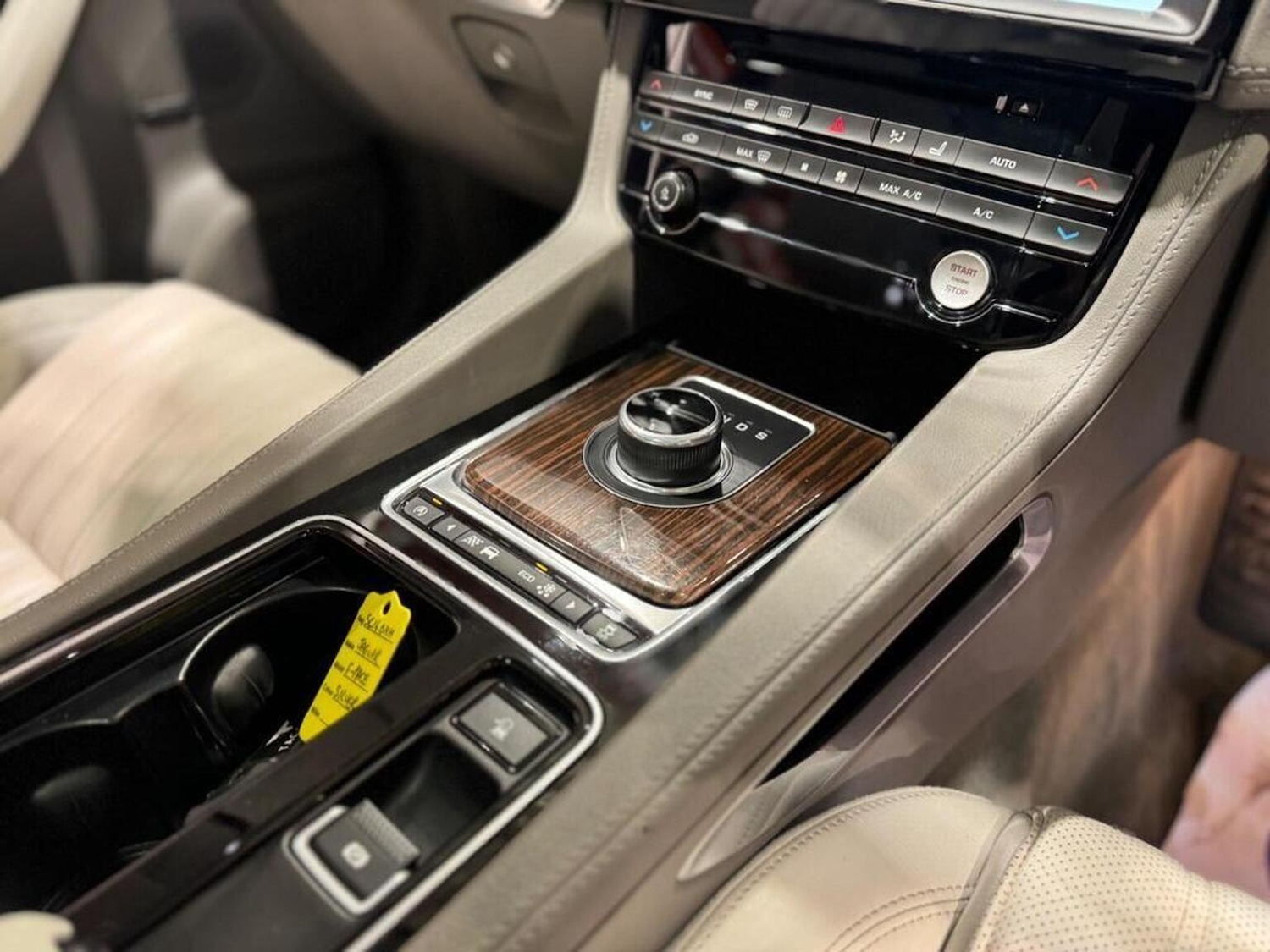 Used Jaguar F-Pace 2016 for sale - 77694322: Photo 16