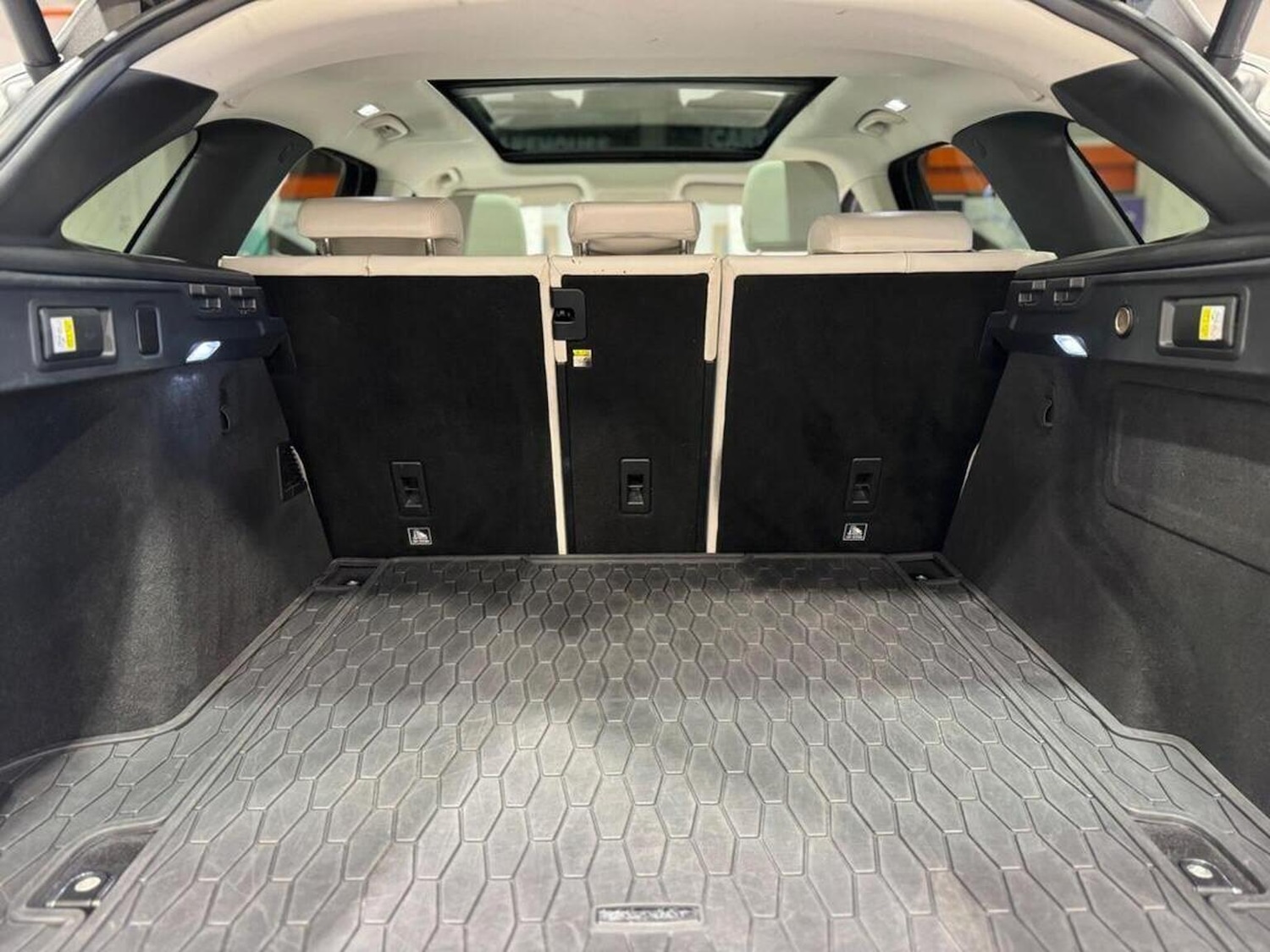 Used Jaguar F-Pace 2016 for sale - 77694322: Photo 23