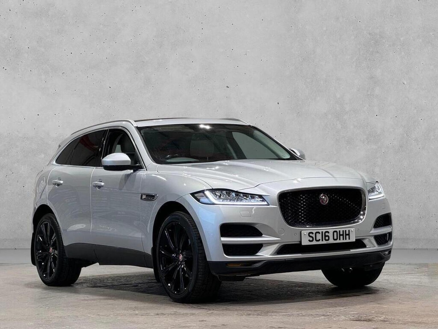 Used Jaguar F-Pace 2016 for sale - 77694322: Photo 3