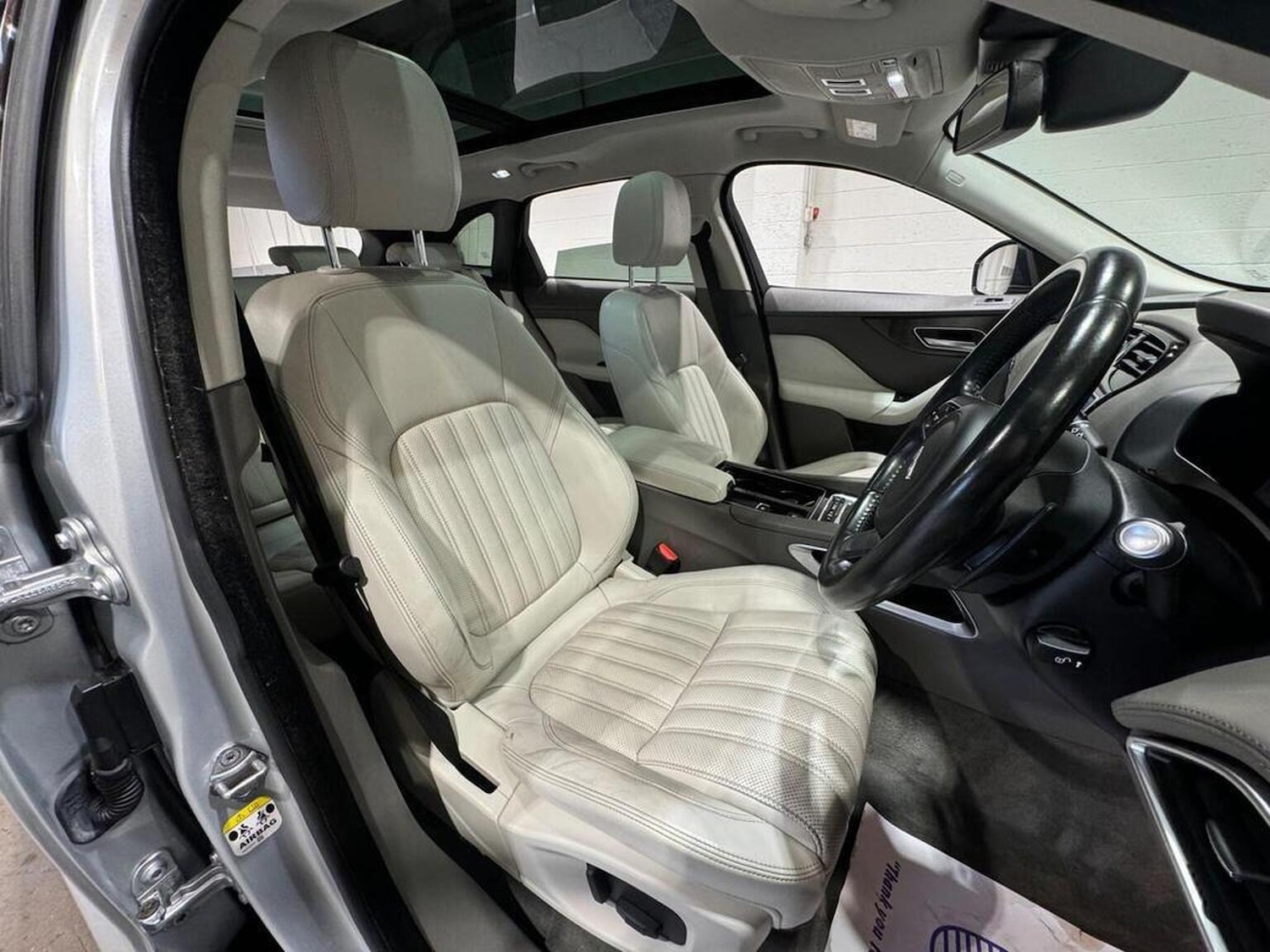 Used Jaguar F-Pace 2016 for sale - 77694322: Photo 8