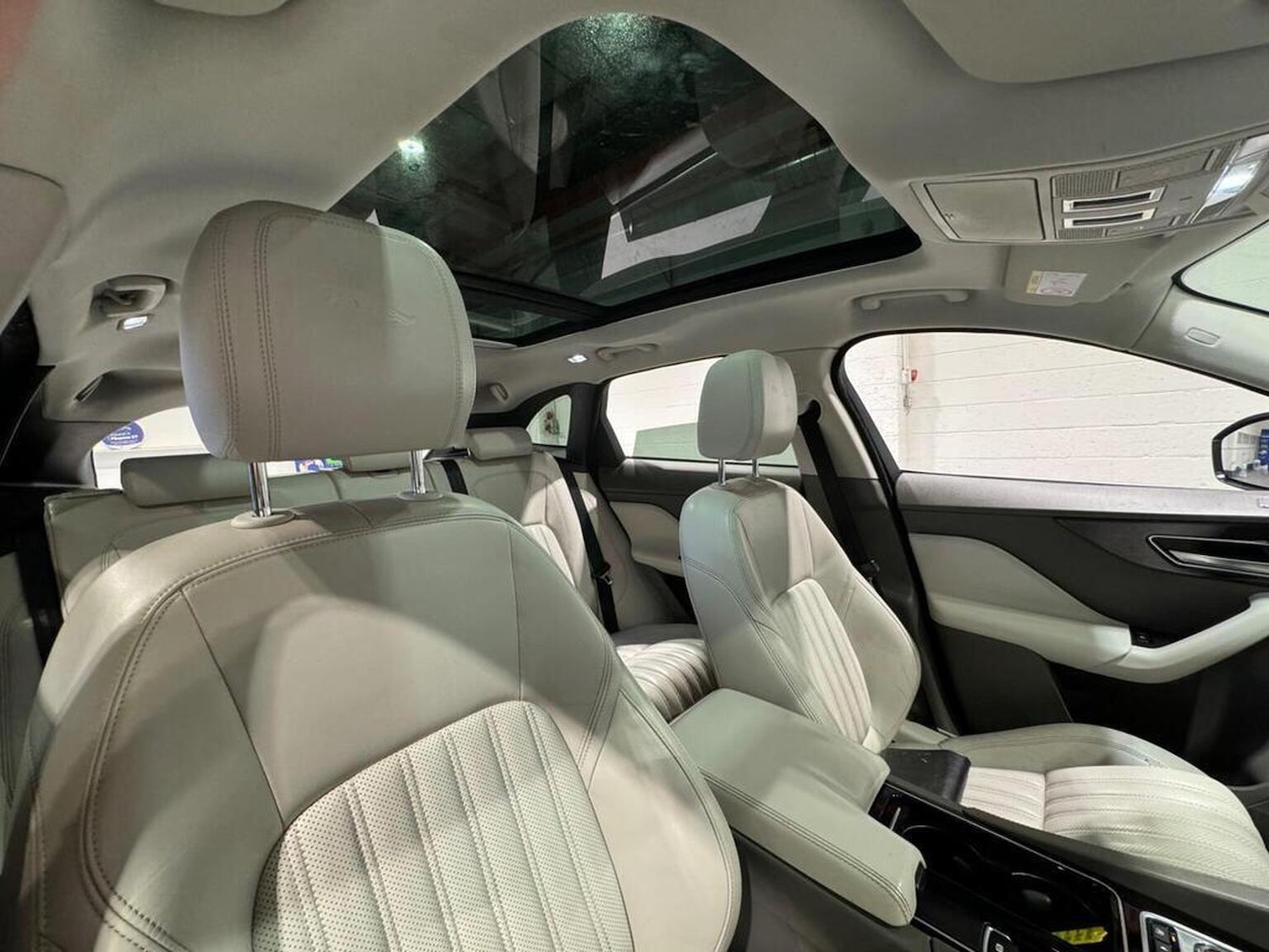 Used Jaguar F-Pace 2016 for sale - 77694322: Photo 9