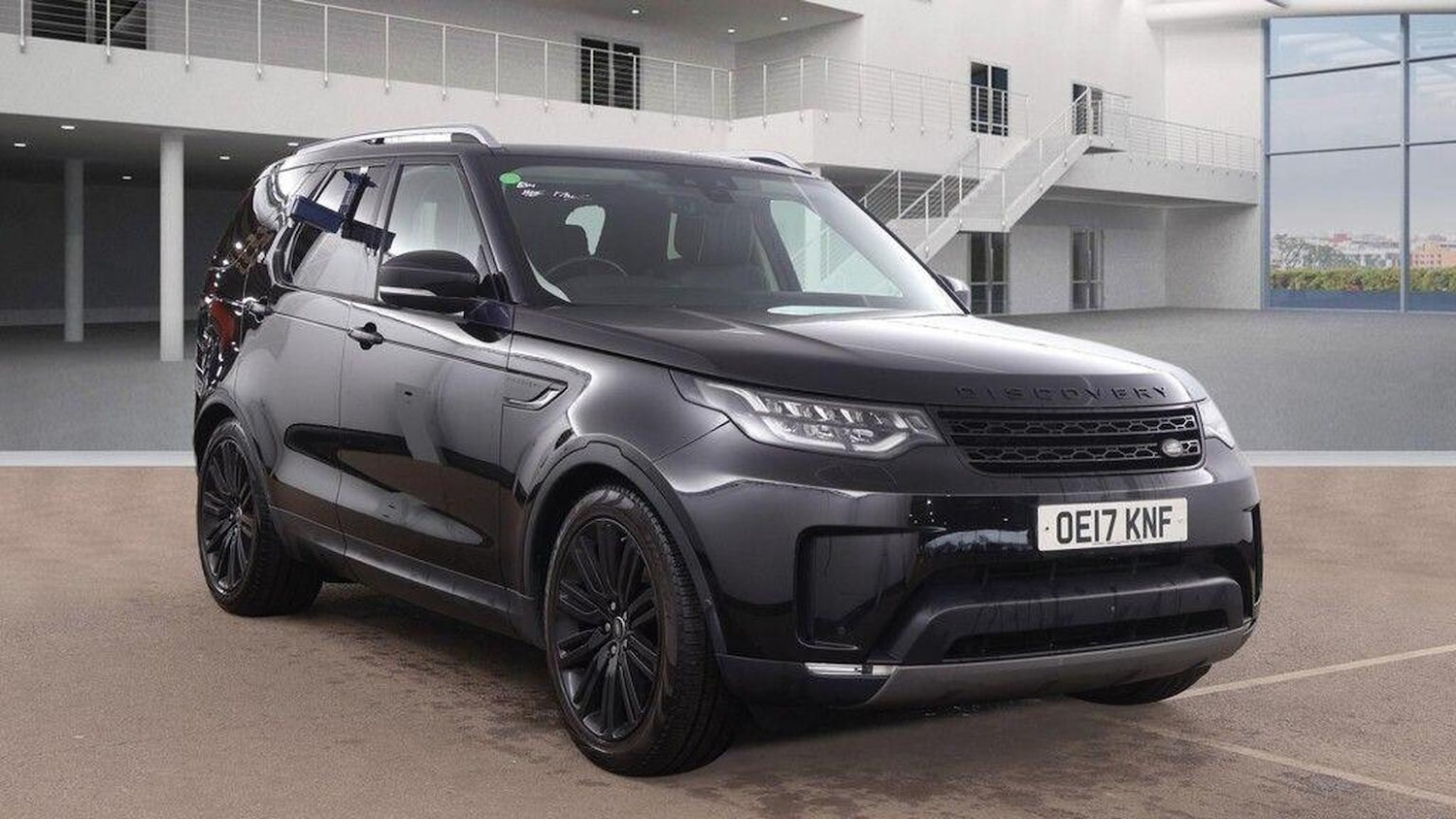 Used Land Rover Discovery 2017 for sale - 77668631: Photo 1