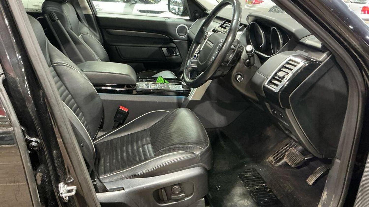 Used Land Rover Discovery 2017 for sale - 77668631: Photo 6