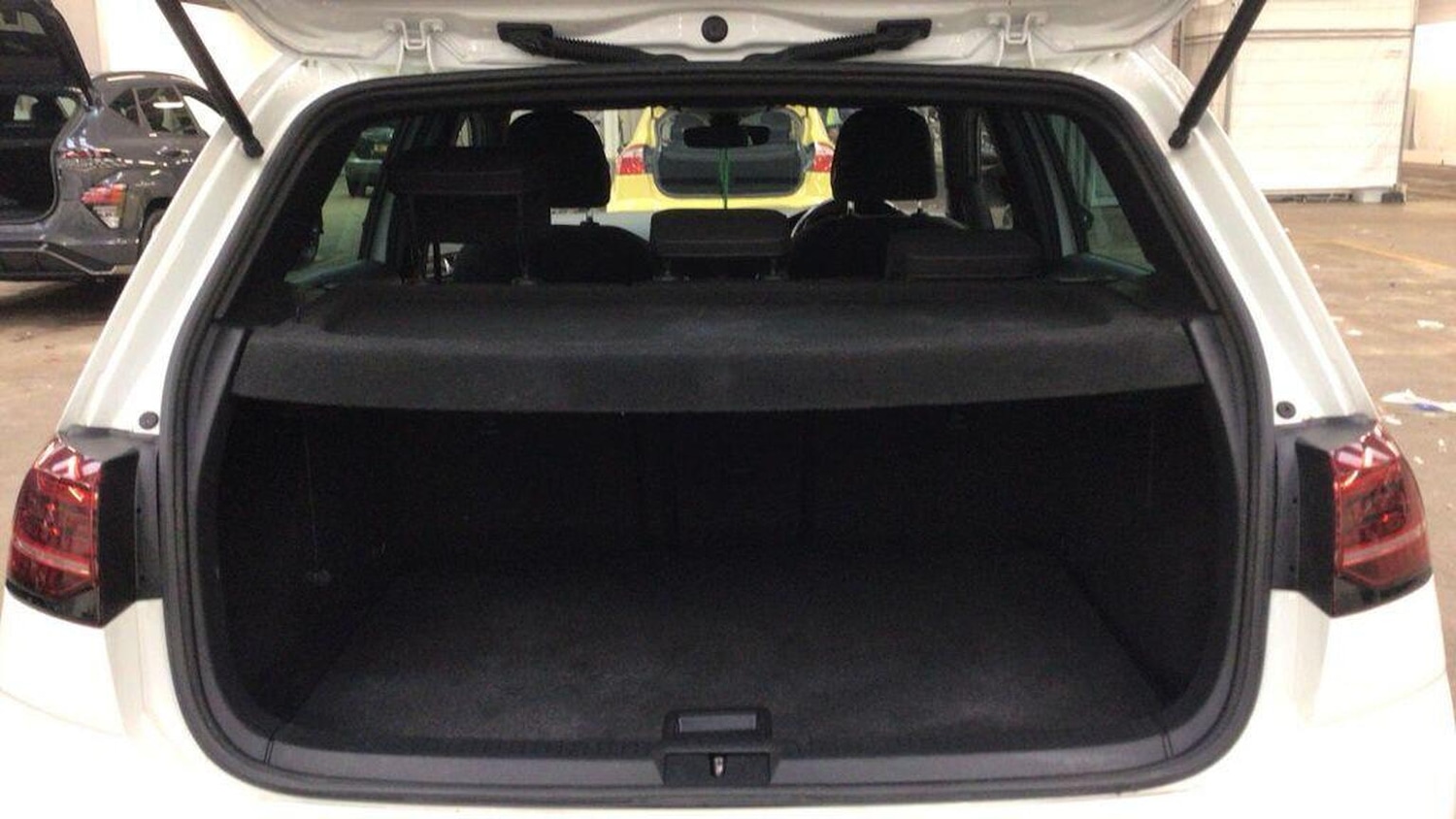 Used Volkswagen Golf 2020 for sale - 77668511: Photo 10