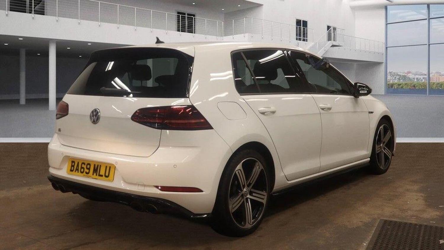 Used Volkswagen Golf 2020 for sale - 77668511: Photo 4