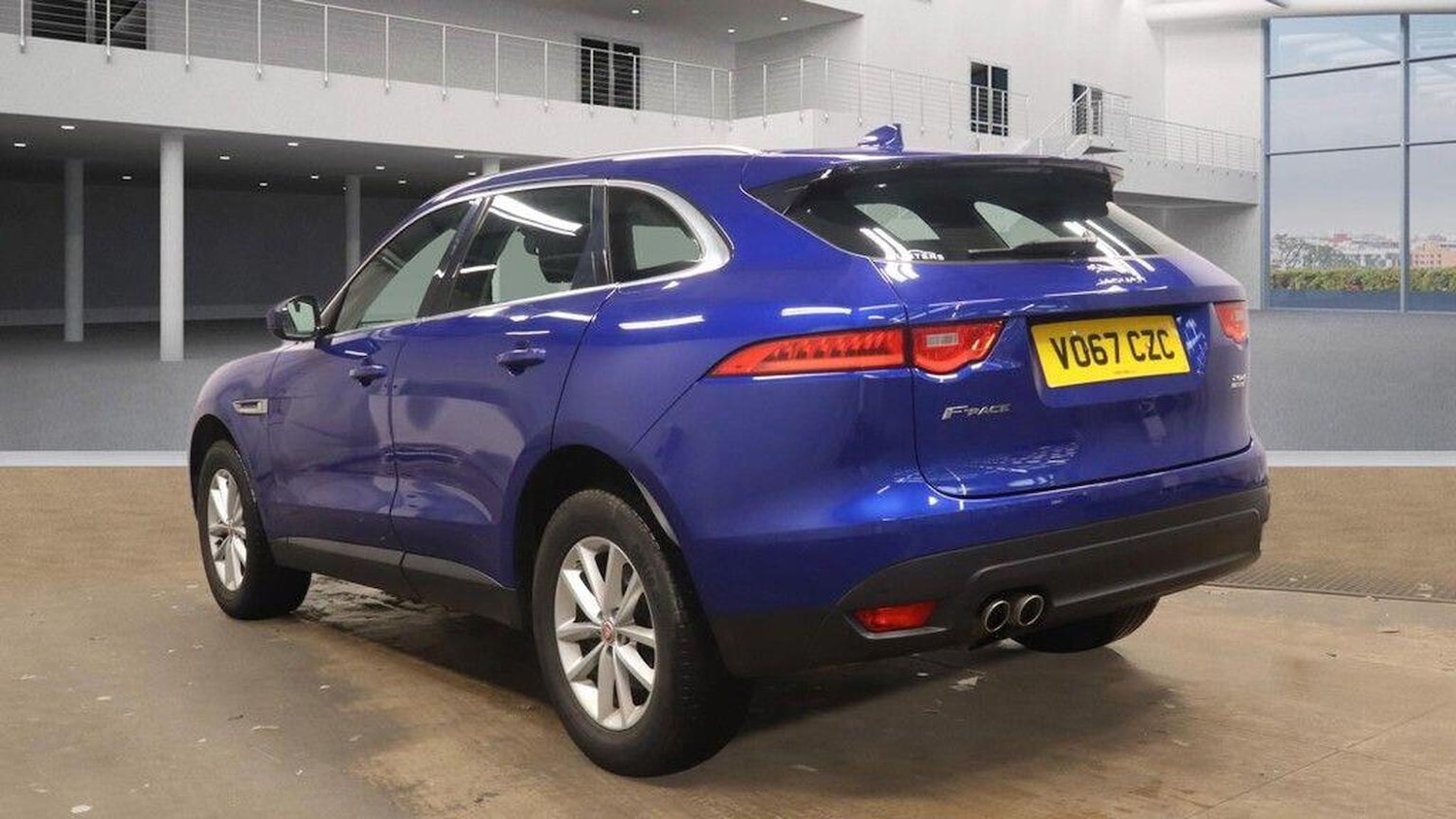 Used Jaguar F-Pace 2017 for sale - 77555111: Photo 3