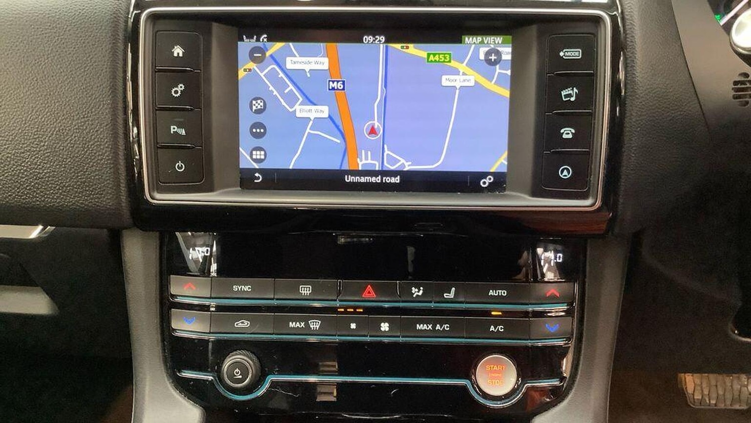 Used Jaguar F-Pace 2017 for sale - 77555111: Photo 9