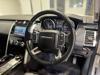Used Land Rover Discovery 2017 for sale - 79284007: Photo