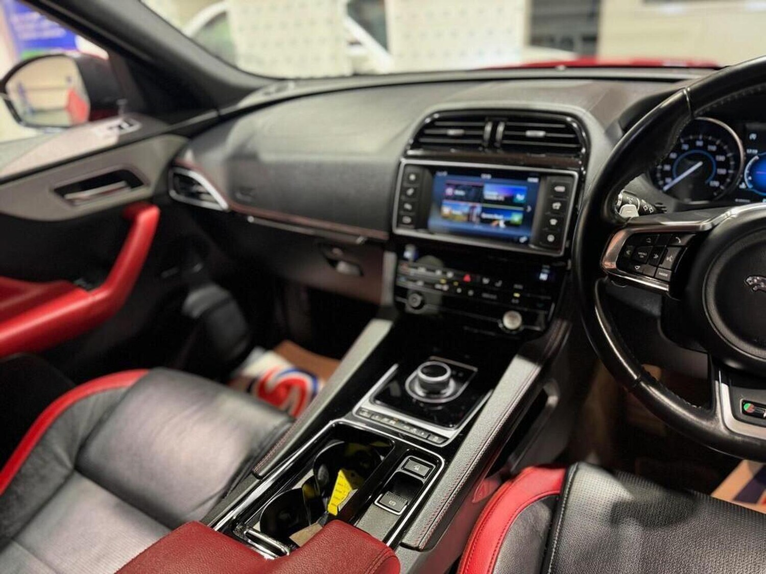 Used Jaguar F-Pace 2017 for sale - 77572799: Photo 13