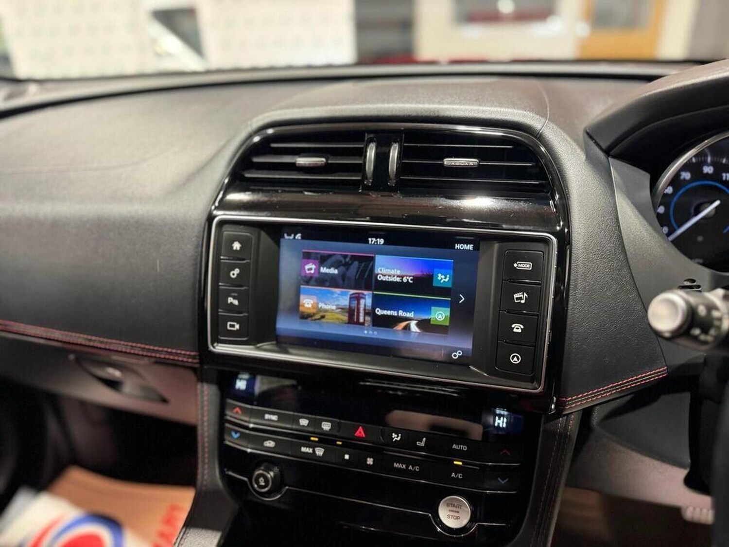 Used Jaguar F-Pace 2017 for sale - 77572799: Photo 15