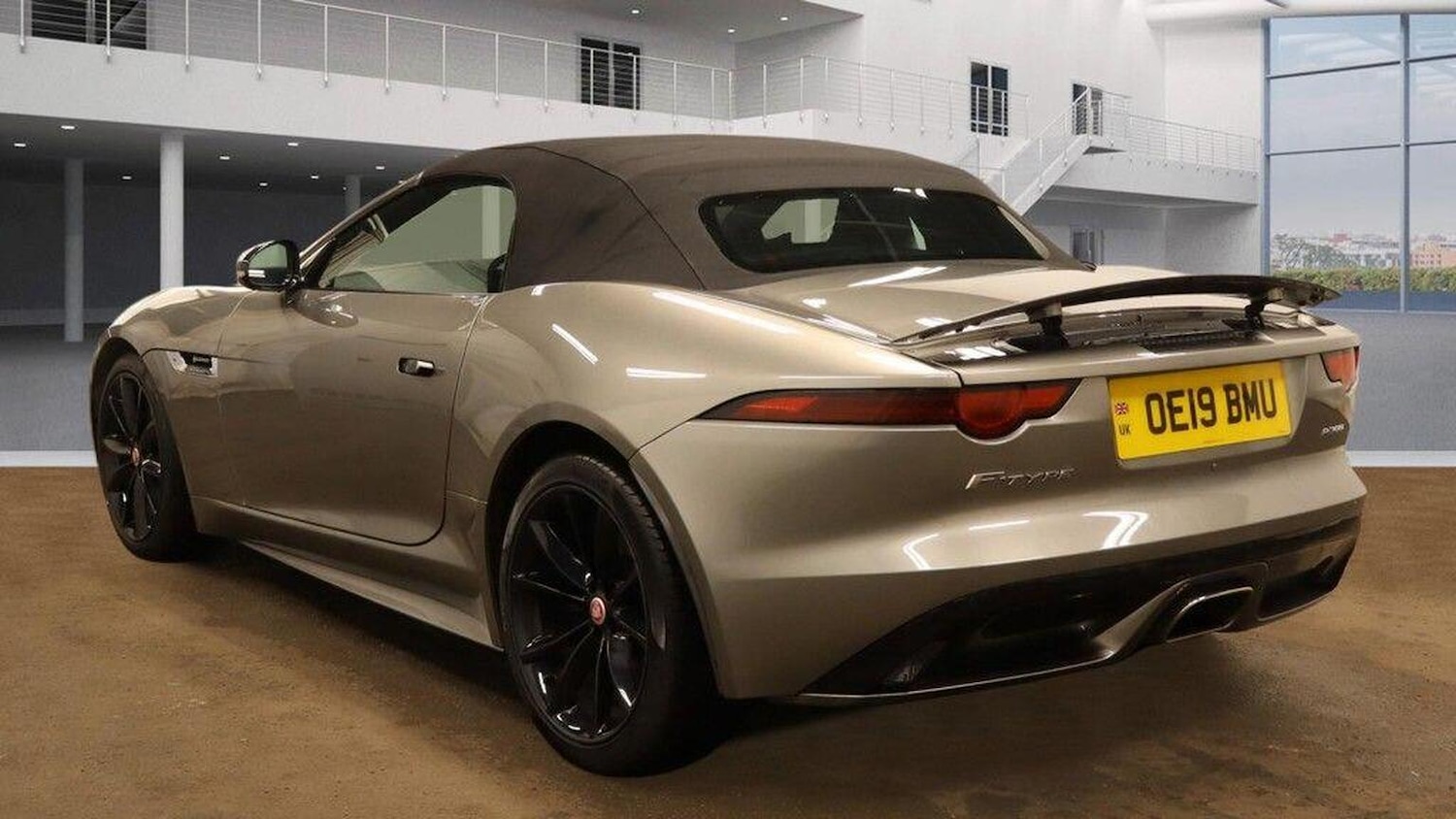 Used Jaguar F-Type 2019 for sale - 77668622: Photo 6