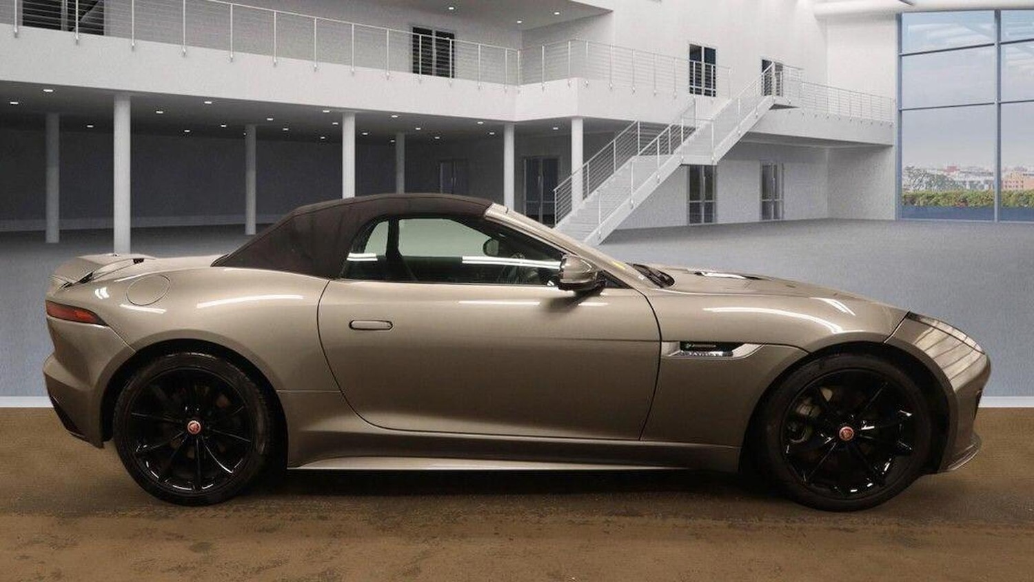 Used Jaguar F-Type 2019 for sale - 77668622: Photo 8