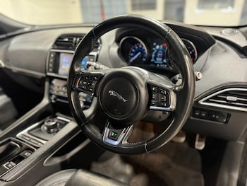 Used Jaguar F-Pace 2018 for sale - 79283993: Photo