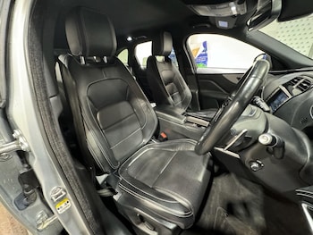 Used Jaguar F-Pace 2018 for sale - 79283993: Photo
