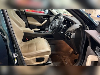 Used Jaguar F-Pace 2016 for sale - 78683307: Photo