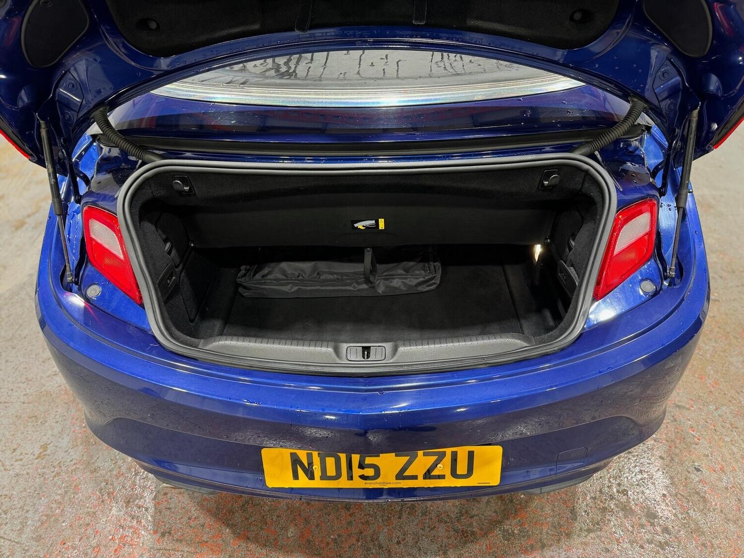 Used Vauxhall Cascada 2015 for sale - 77336717: Photo 8