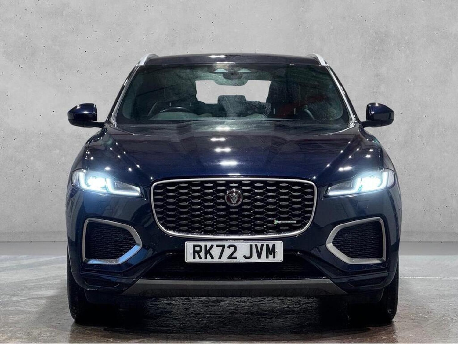 Used Jaguar F-Pace 2023 for sale - 77578489: Photo 2