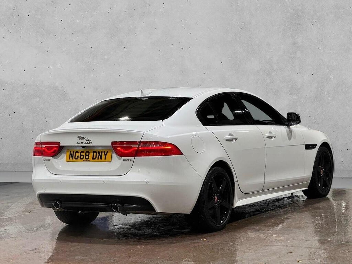 Used Jaguar XE 2019 for sale - 77590119: Photo 5