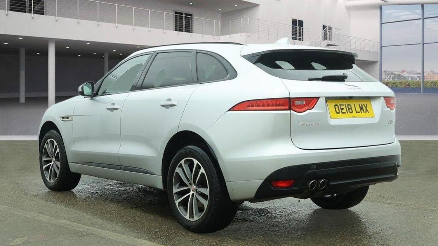 Used Jaguar F-Pace 2018 for sale - 77707159: Photo 3