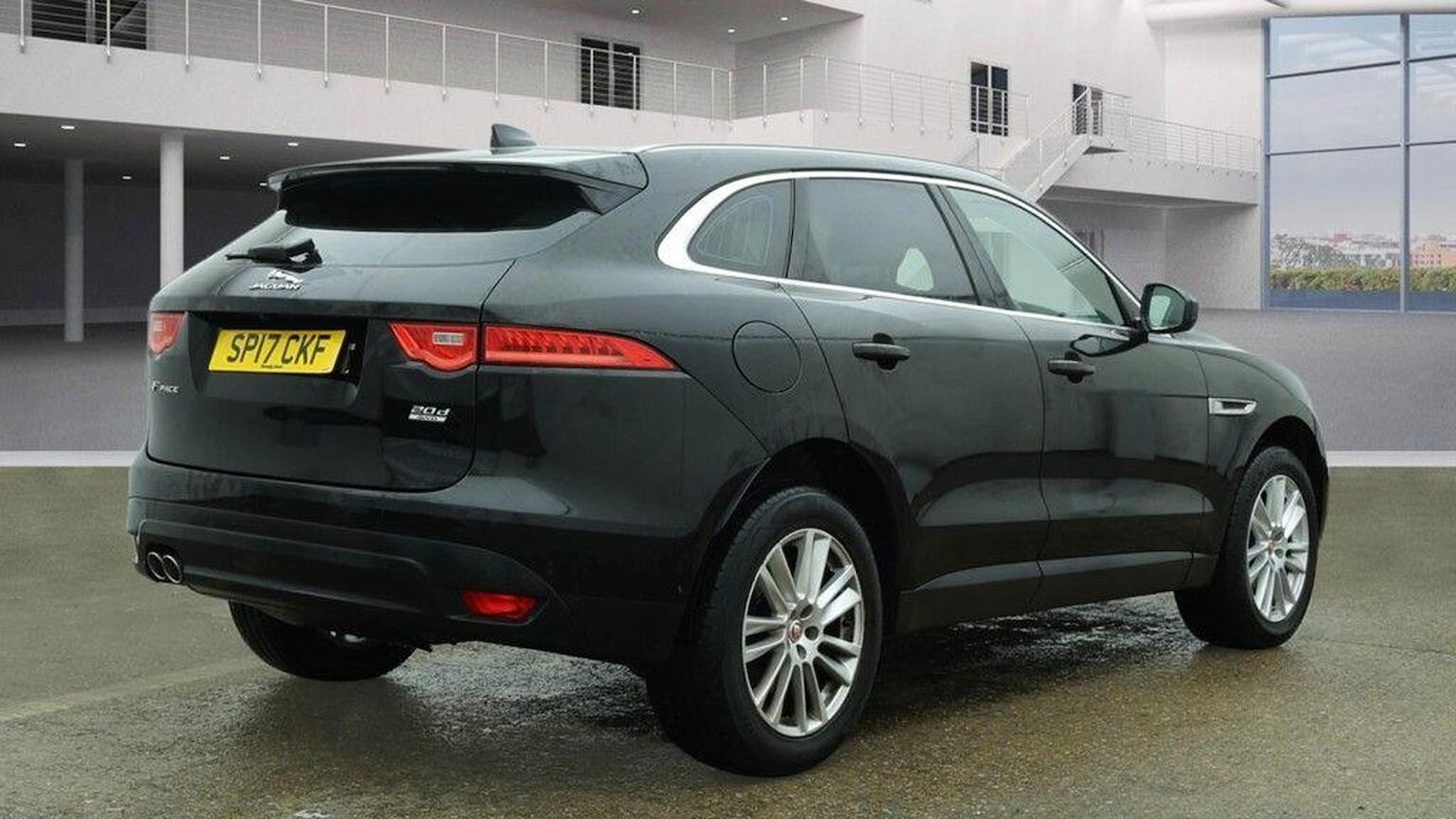 Used Jaguar F-Pace 2017 for sale - 77555109: Photo 4