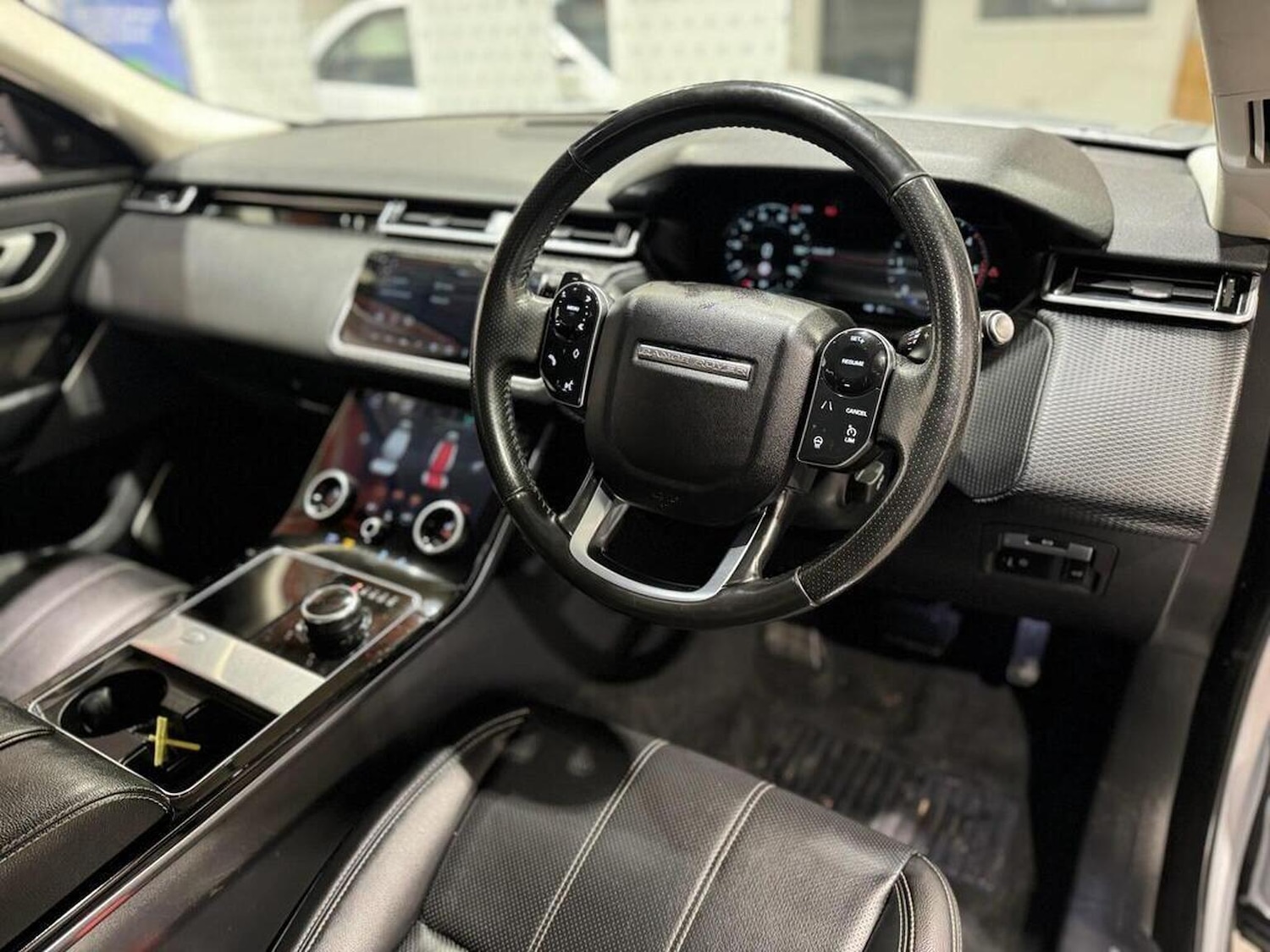 Used Land Rover Range Rover Velar 2018 for sale - 77572890: Photo 8