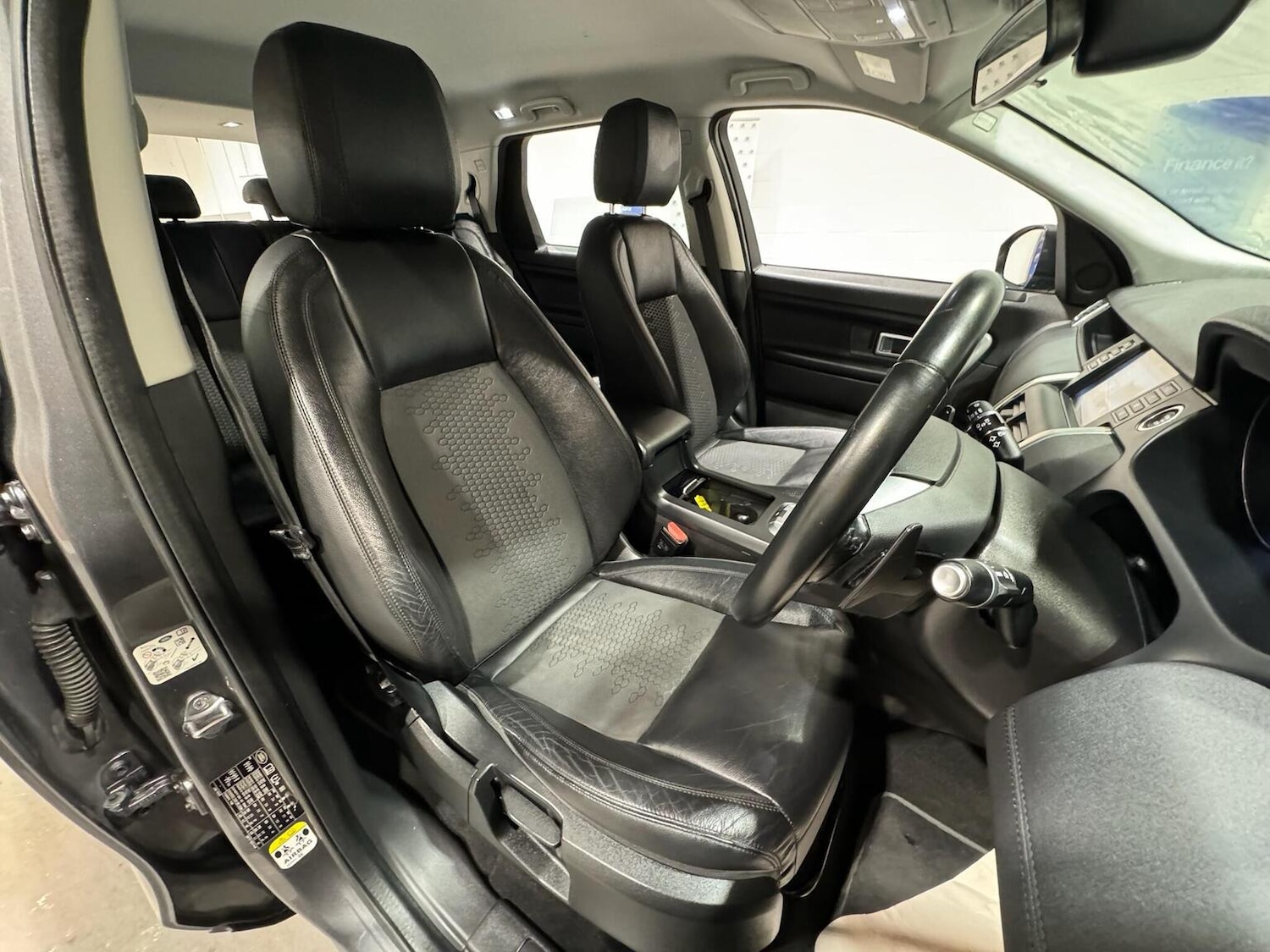 Used Land Rover Discovery Sport 2017 for sale - 77521958: Photo 17