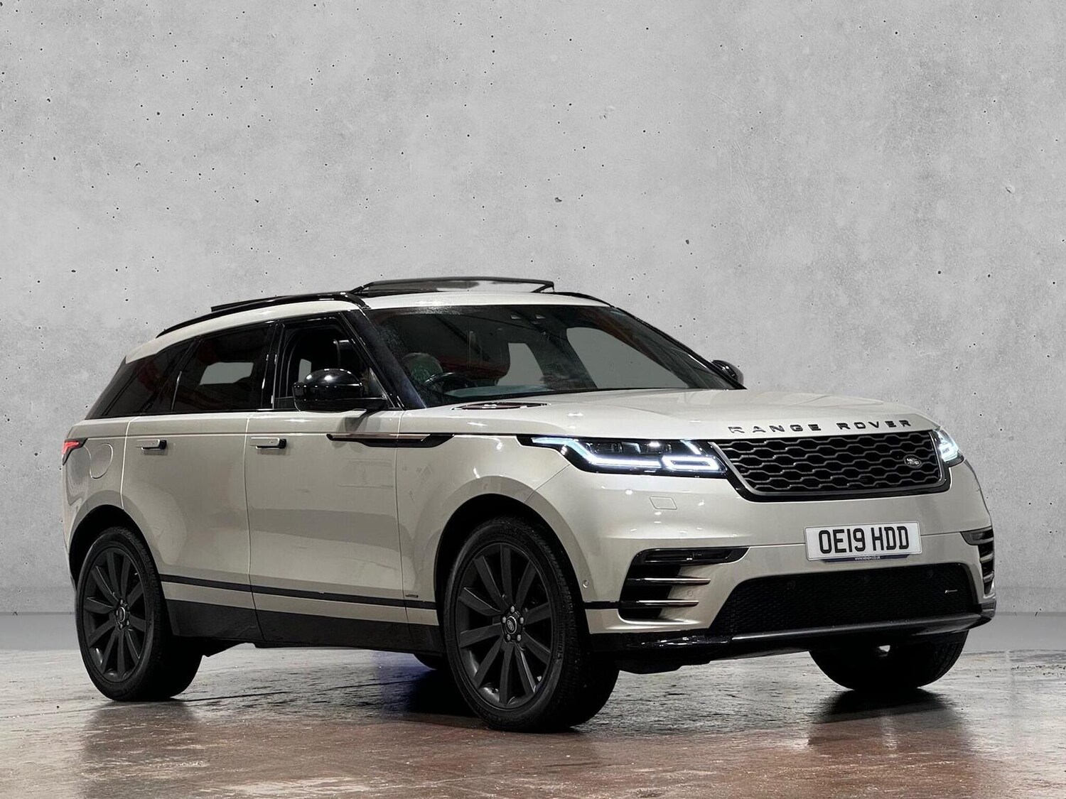 Used Land Rover Range Rover Velar 2019 for sale - 77336711: Photo 3