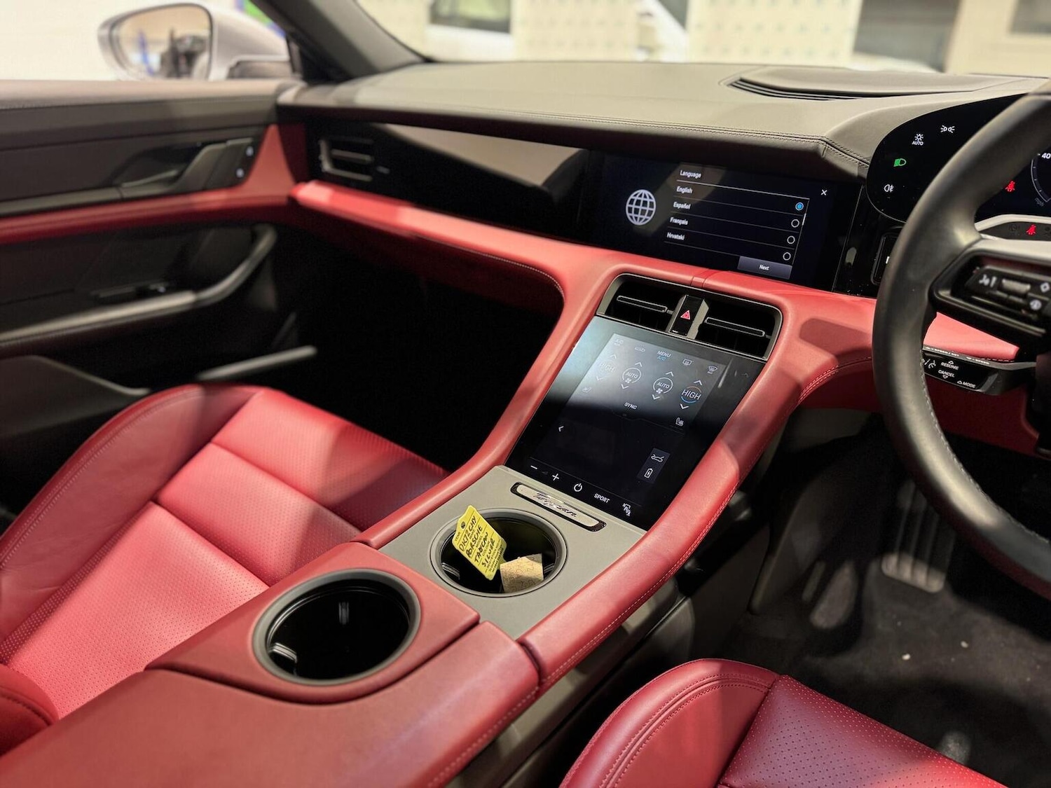 Used Porsche Taycan 2022 for sale - 77336713: Photo 14