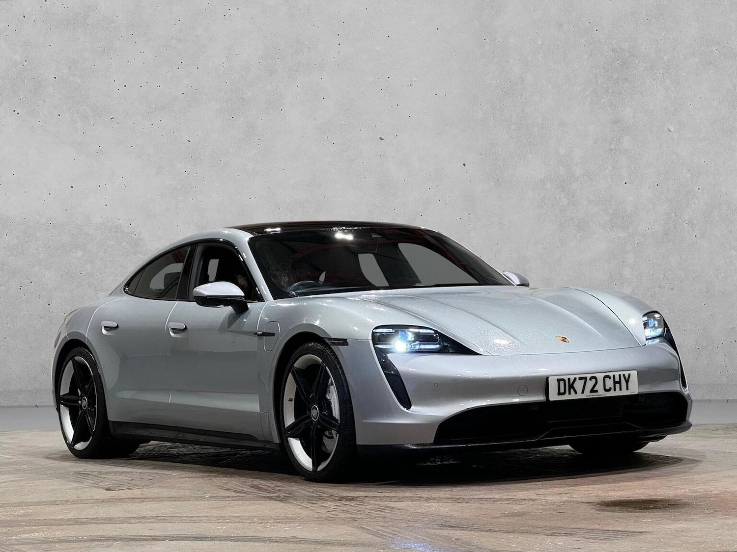 Used Porsche Taycan 2022 for sale - 77336713: Photo 3