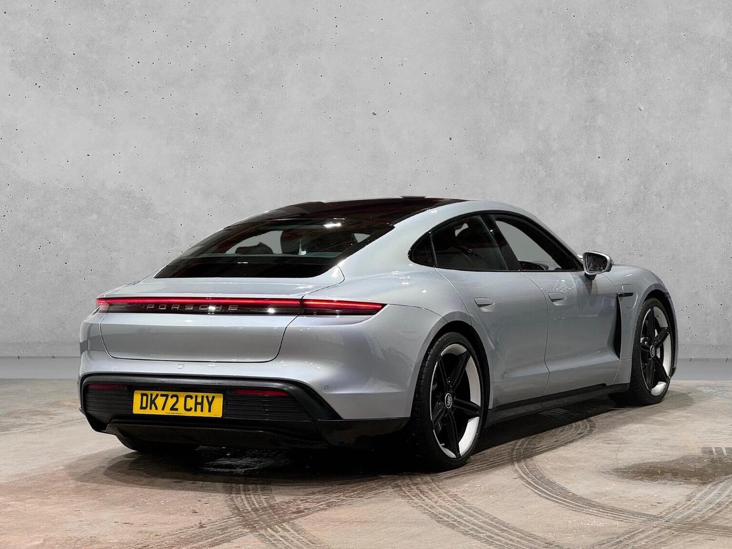 Used Porsche Taycan 2022 for sale - 77336713: Photo 5