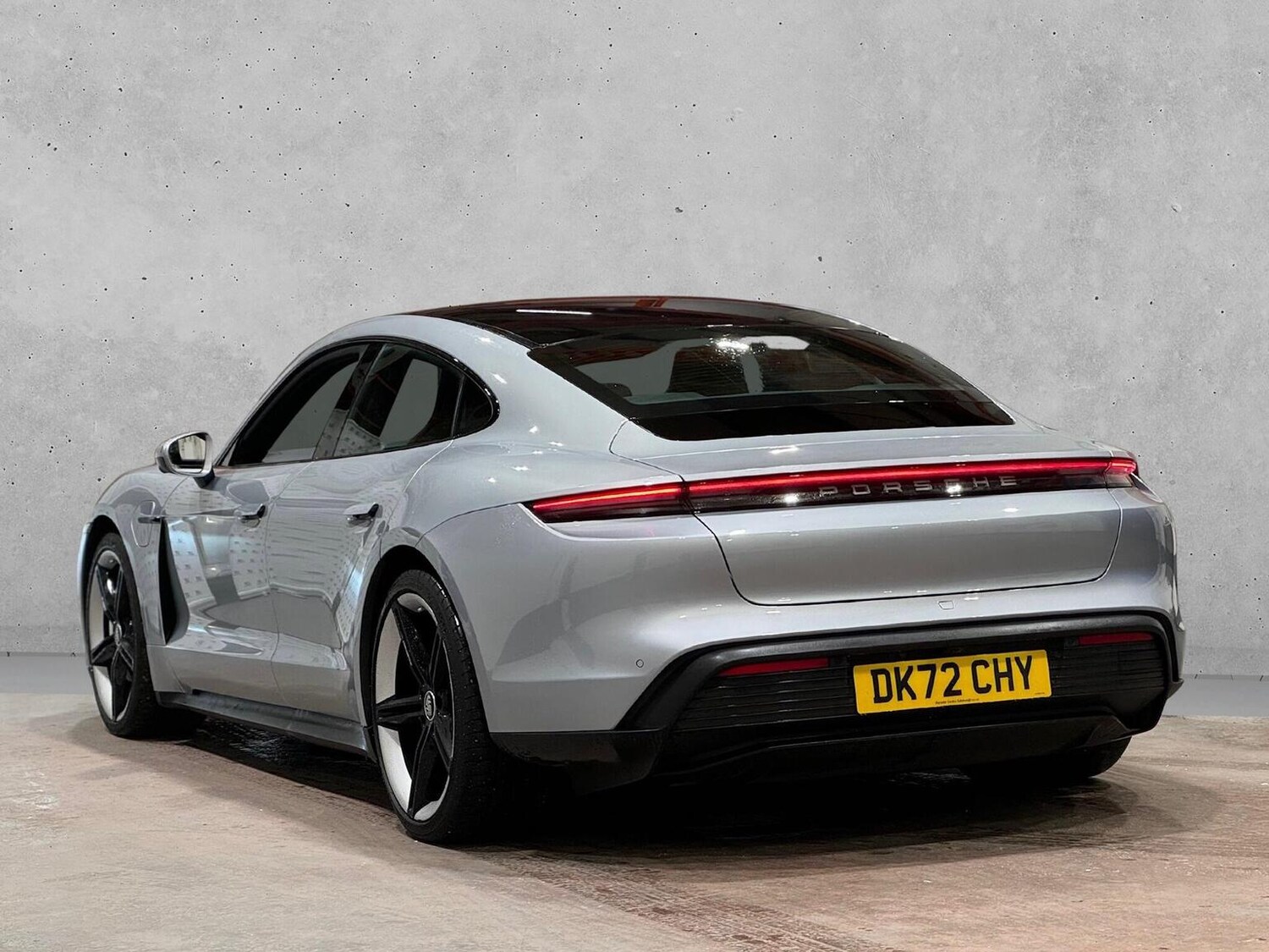 Used Porsche Taycan 2022 for sale - 77336713: Photo 7