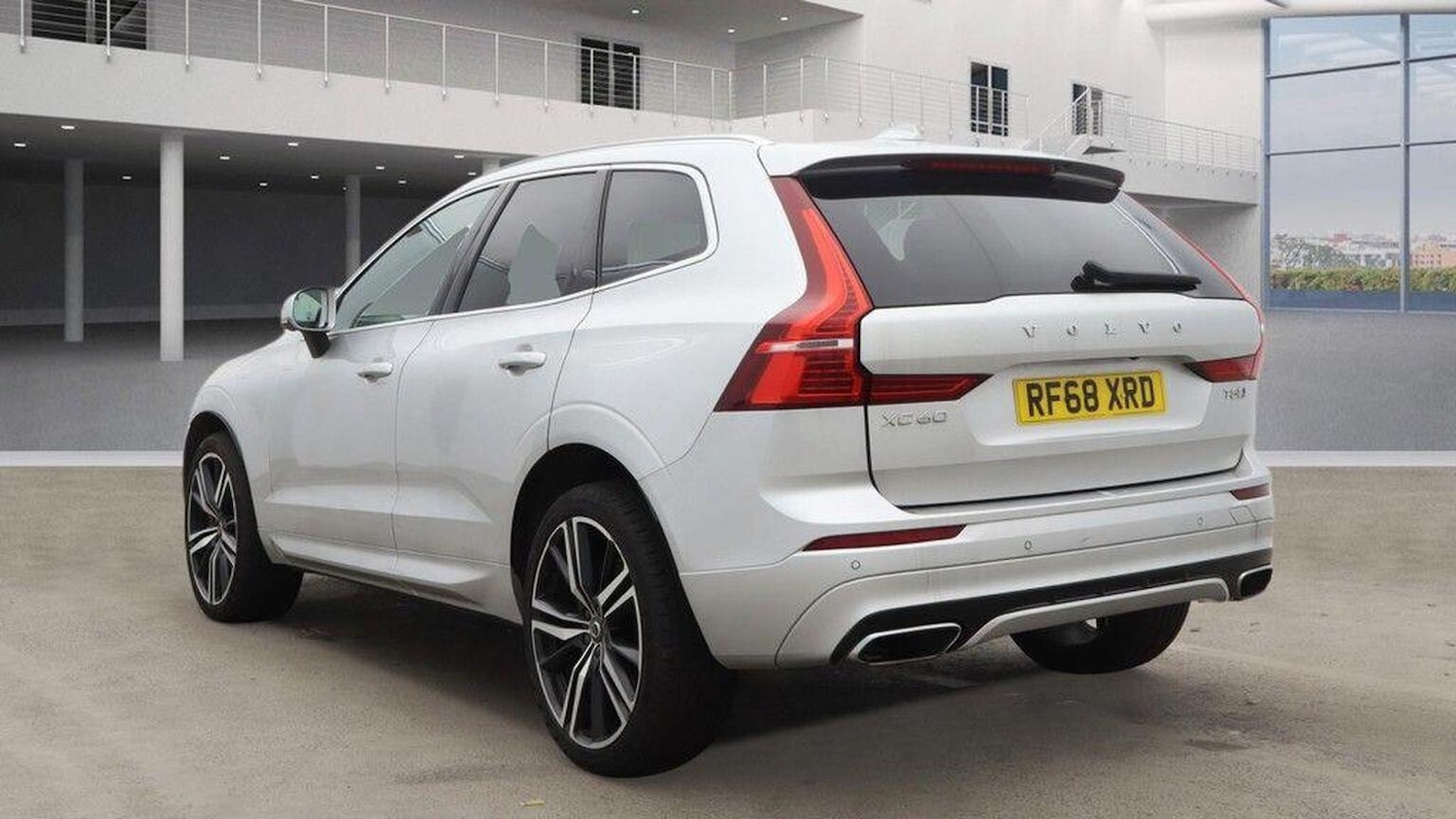 Used Volvo XC60 2019 for sale - 77438482: Photo 3