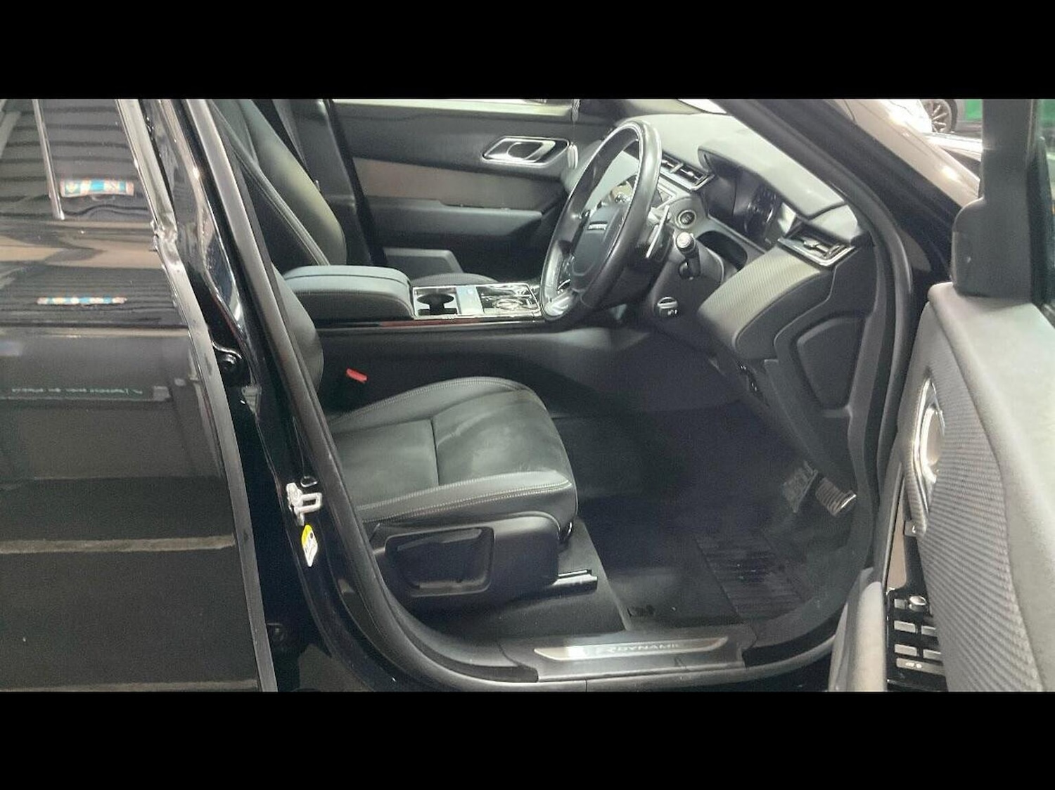 Used Land Rover Range Rover Velar 2019 for sale - 77735788: Photo 5