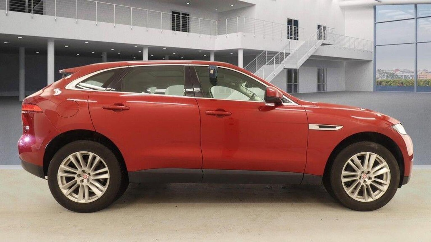 Used Jaguar F-Pace 2017 for sale - 77423403: Photo 5