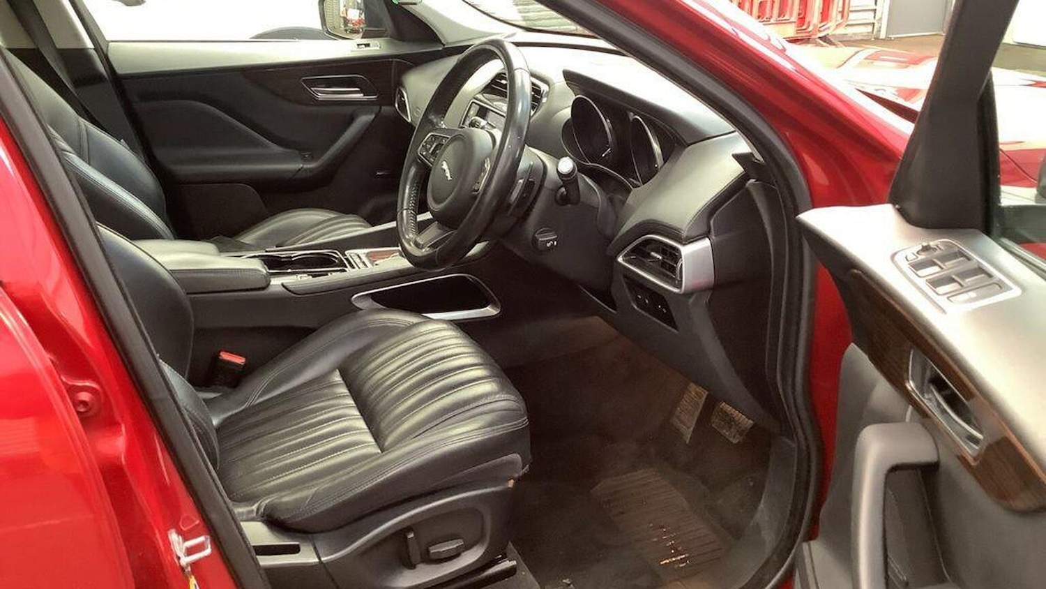 Used Jaguar F-Pace 2017 for sale - 77423403: Photo 6