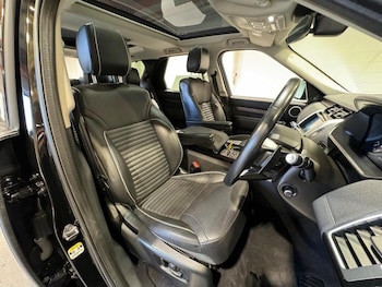 Used Land Rover Discovery 2019 for sale - 79115572: Photo
