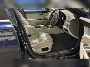 Used Jaguar XF 2017 for sale - 78744932: Photo