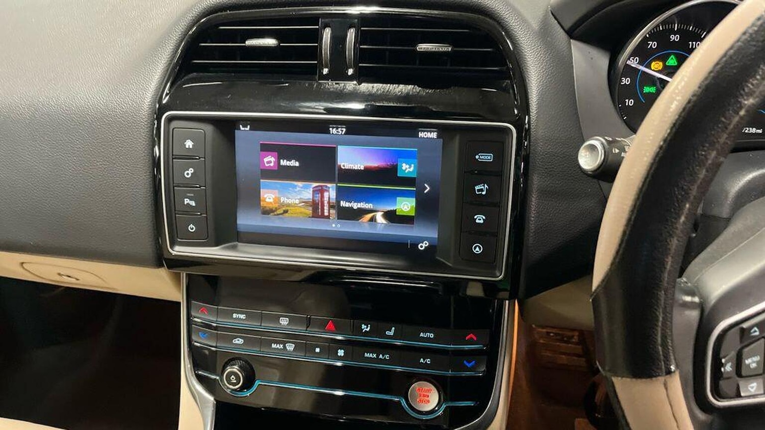 Used Jaguar XE 2016 for sale - 77668629: Photo 7