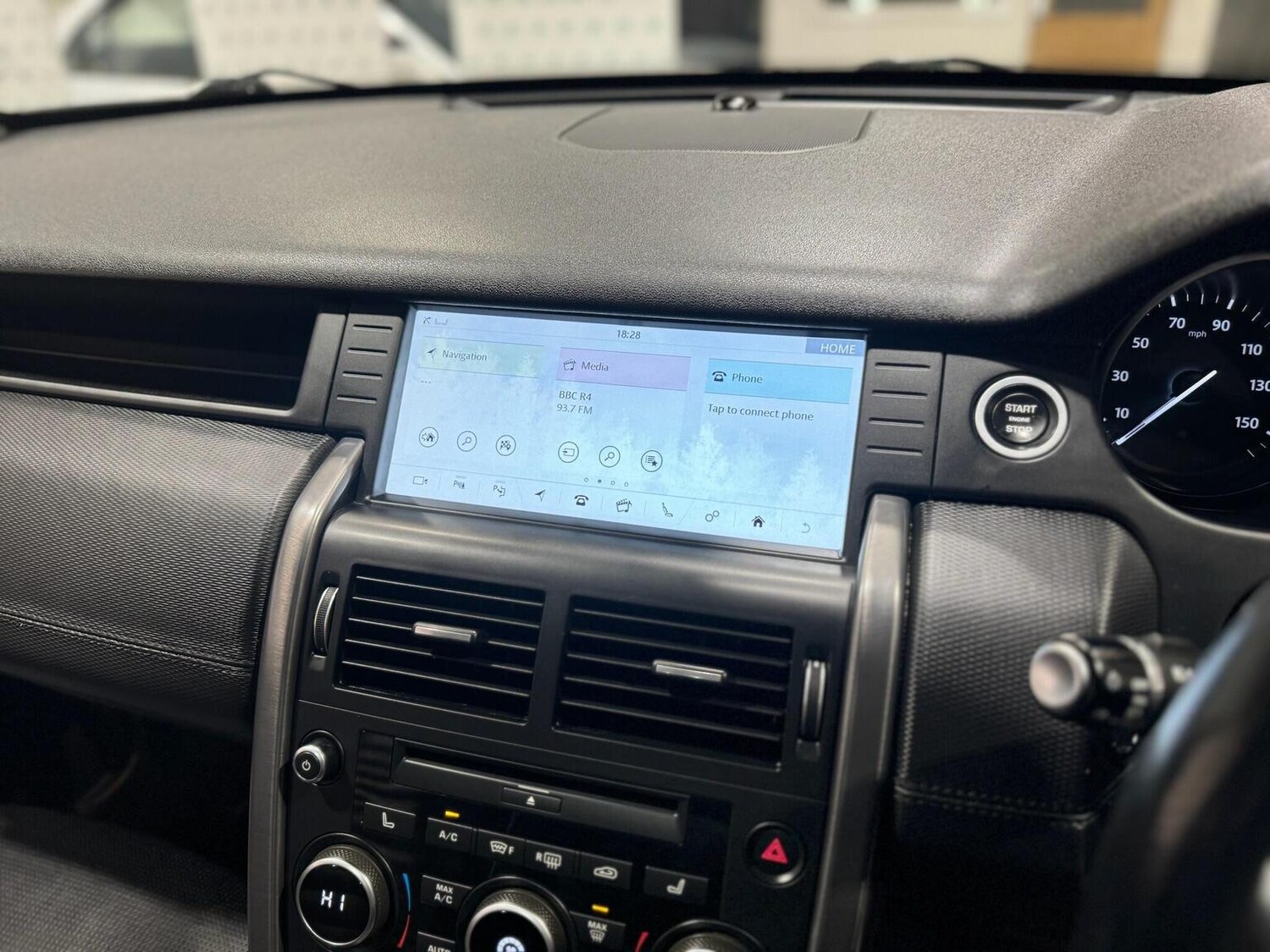 Used Land Rover Discovery Sport 2017 for sale - 77572804: Photo 16