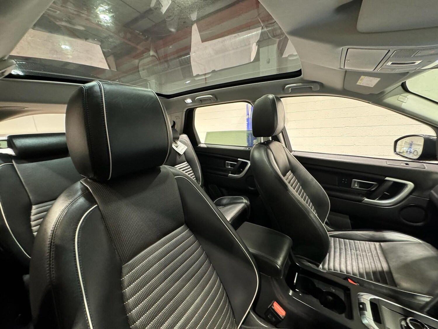 Used Land Rover Discovery Sport 2017 for sale - 77572804: Photo 8