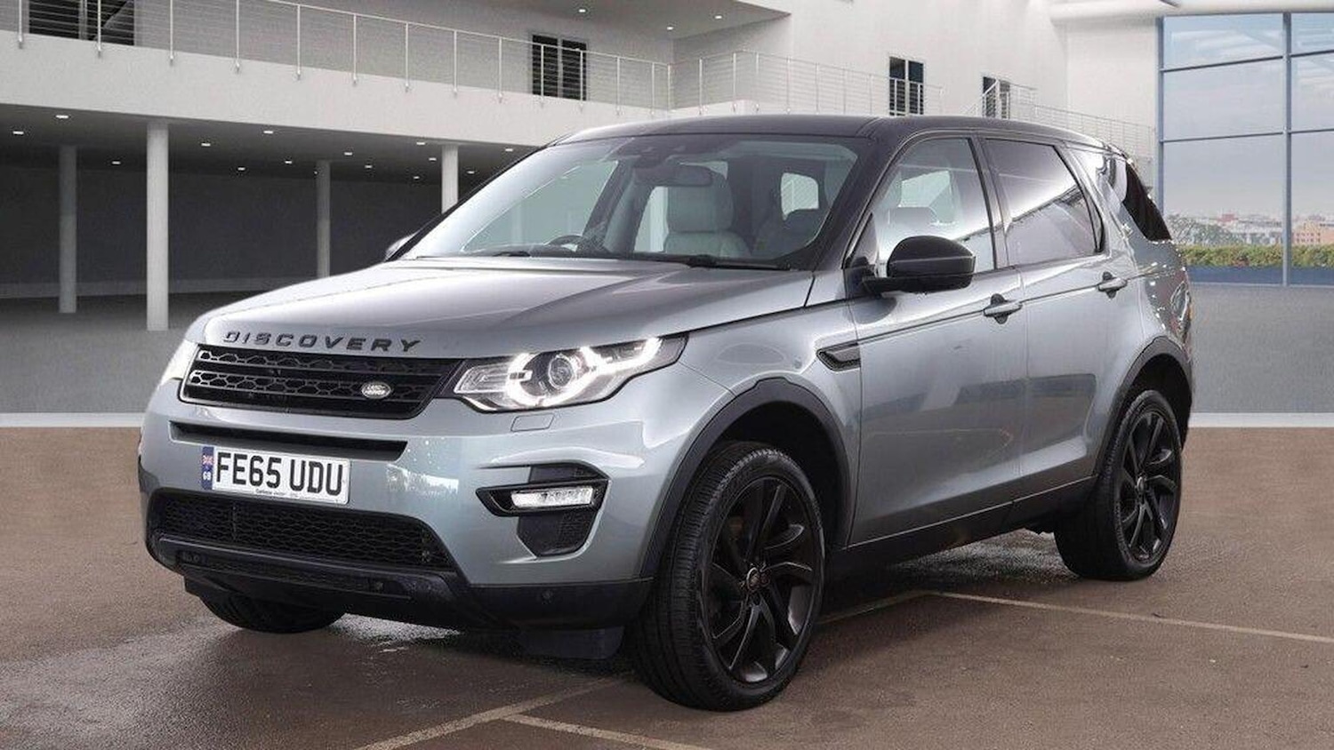 Used Land Rover Discovery Sport 2015 for sale - 77610030: Photo 2
