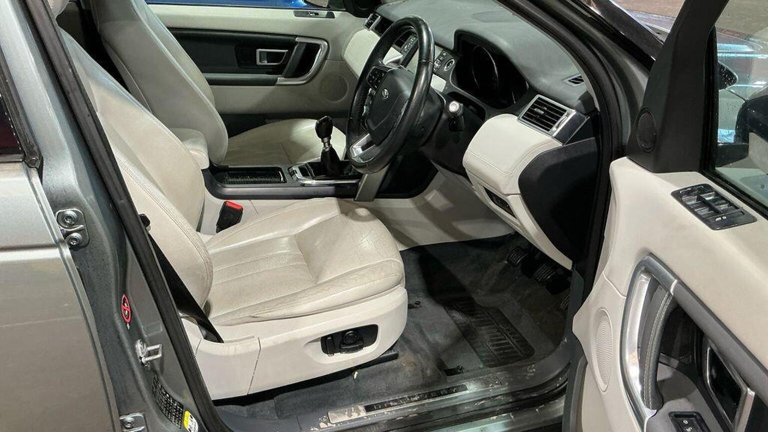 Used Land Rover Discovery Sport 2015 for sale - 77610030: Photo 6