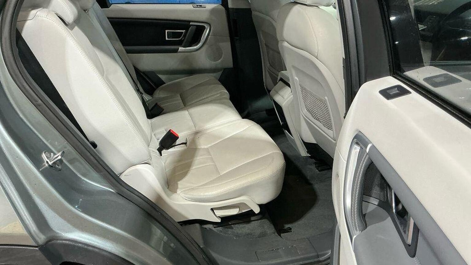 Used Land Rover Discovery Sport 2015 for sale - 77610030: Photo 7