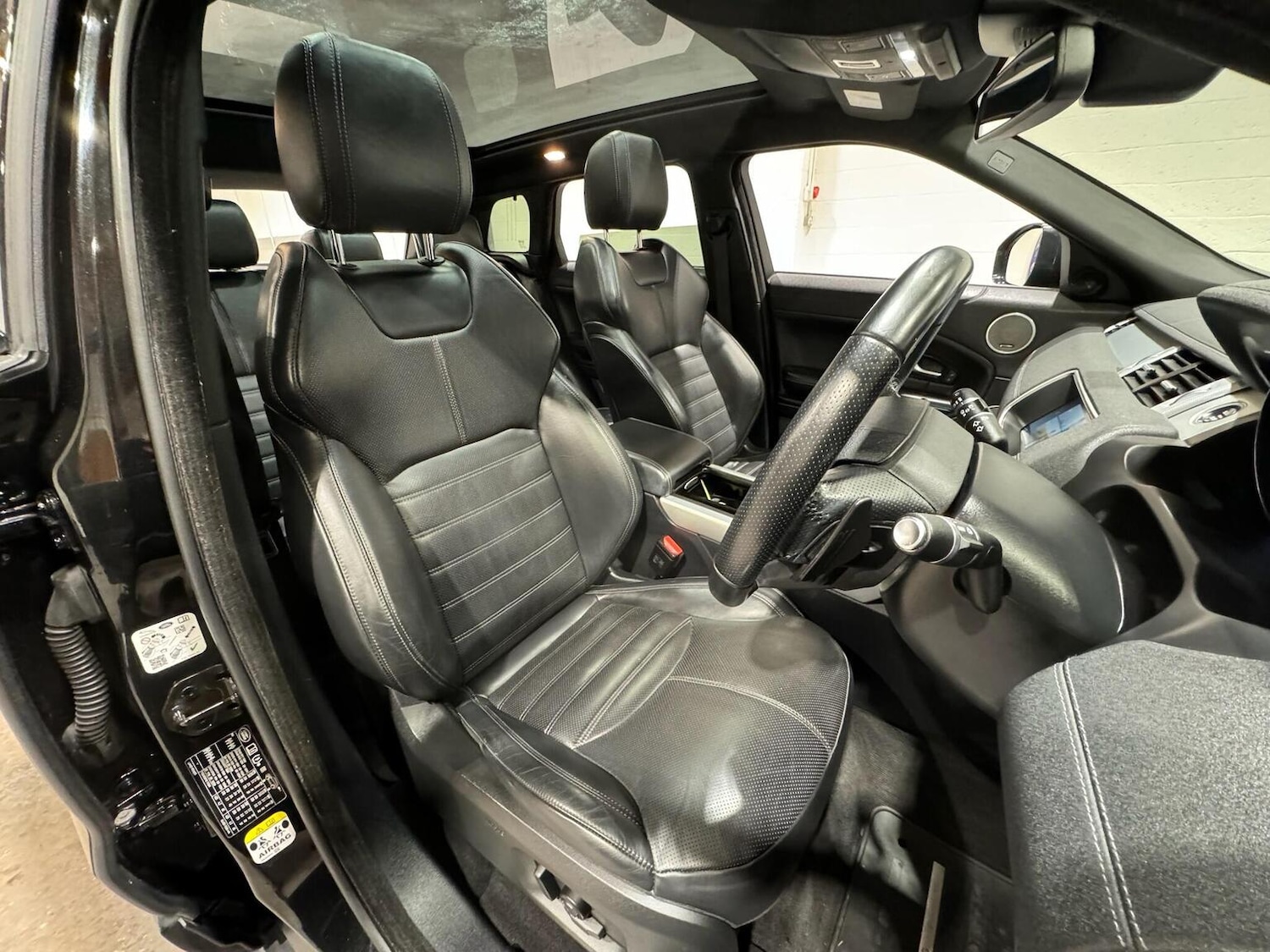 Used Land Rover Range Rover Evoque 2017 for sale - 77336702: Photo 12