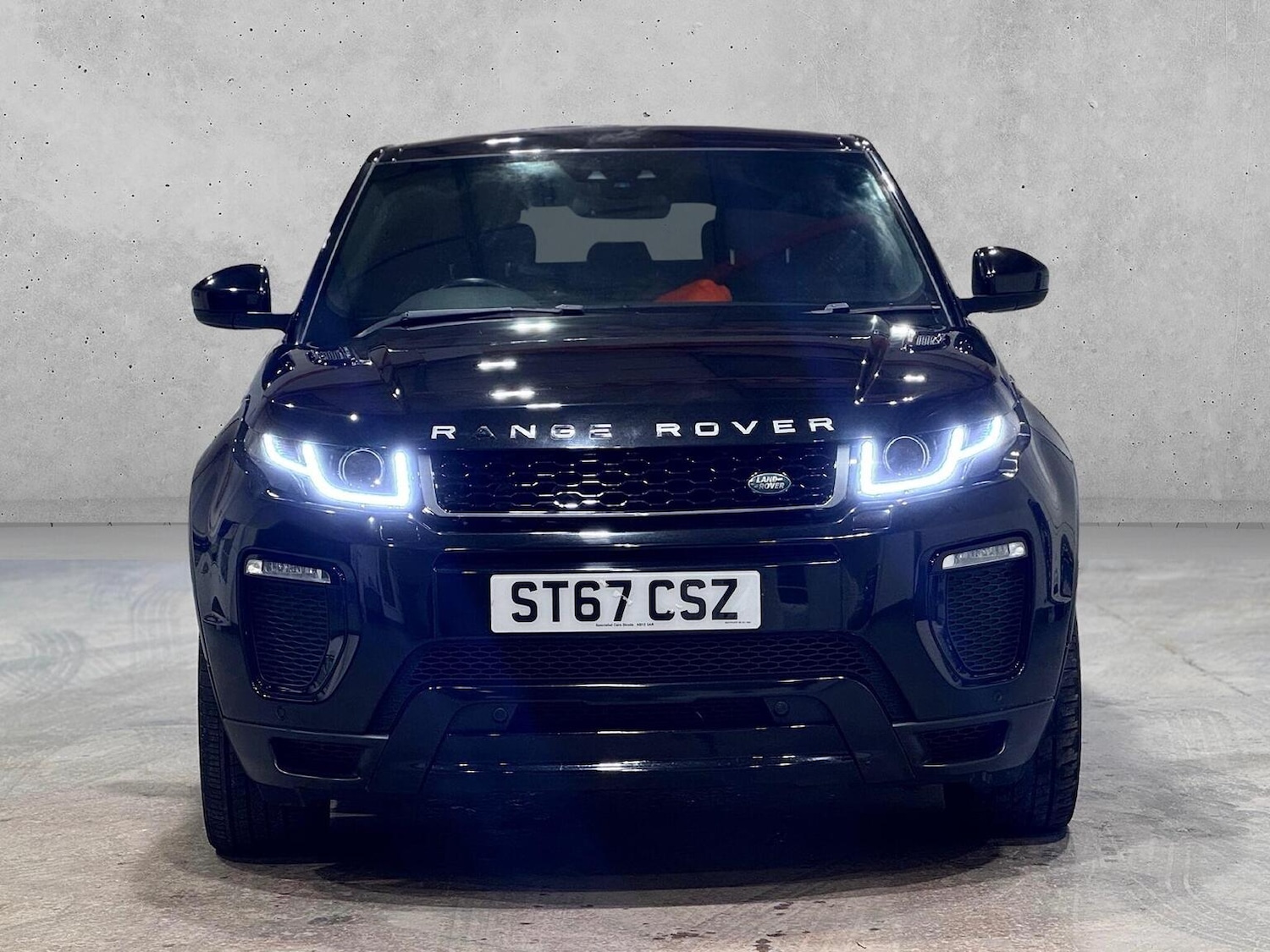 Used Land Rover Range Rover Evoque 2017 for sale - 77336702: Photo 2