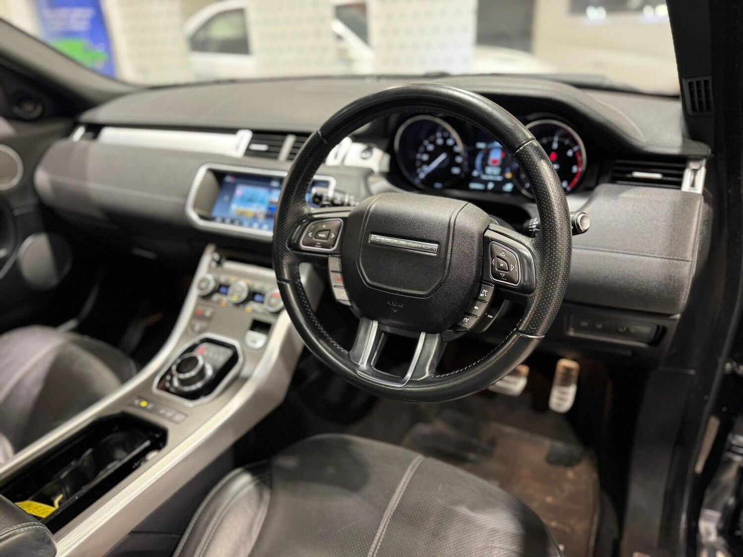 Used Land Rover Range Rover Evoque 2017 for sale - 77336702: Photo 8