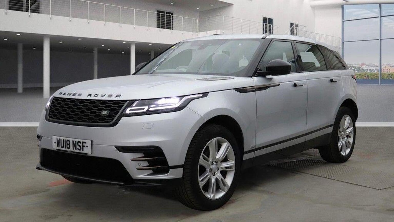 Used Land Rover Range Rover Velar 2018 for sale - 77555105: Photo 2