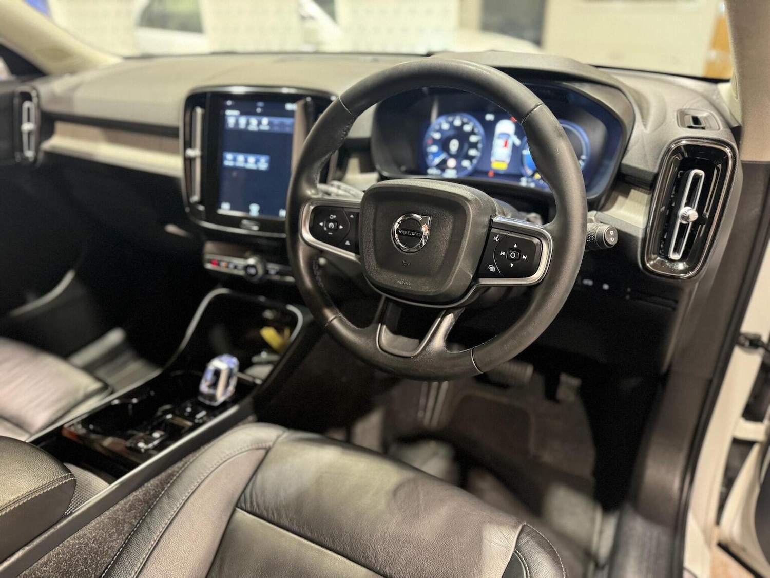 Used Volvo XC40 2021 for sale - 77572809: Photo 8