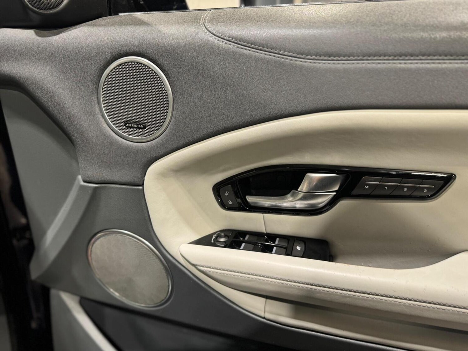 Used Land Rover Range Rover Evoque 2015 for sale - 77336730: Photo 16