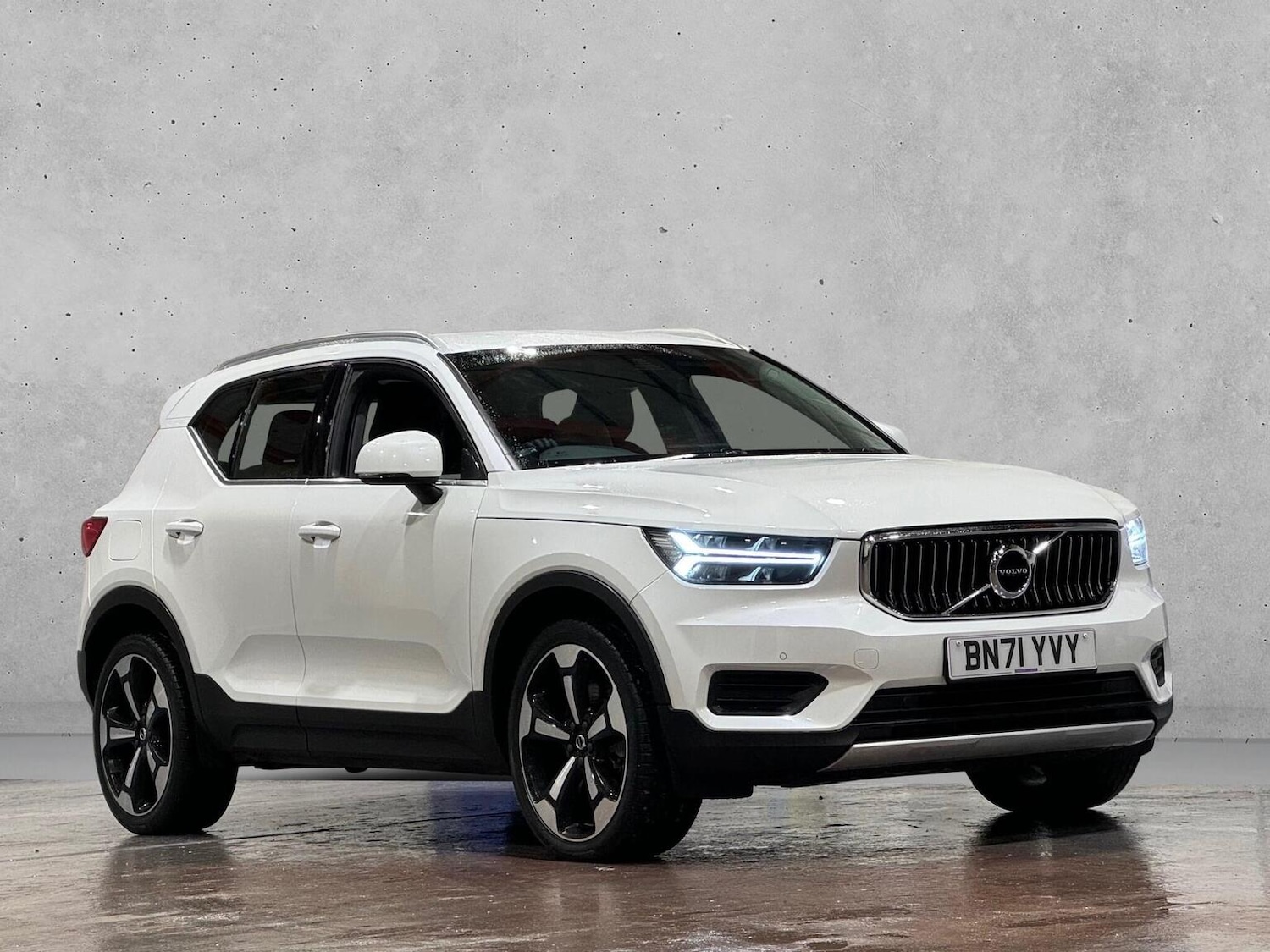 Used Volvo XC40 2021 for sale - 77453382: Photo 3